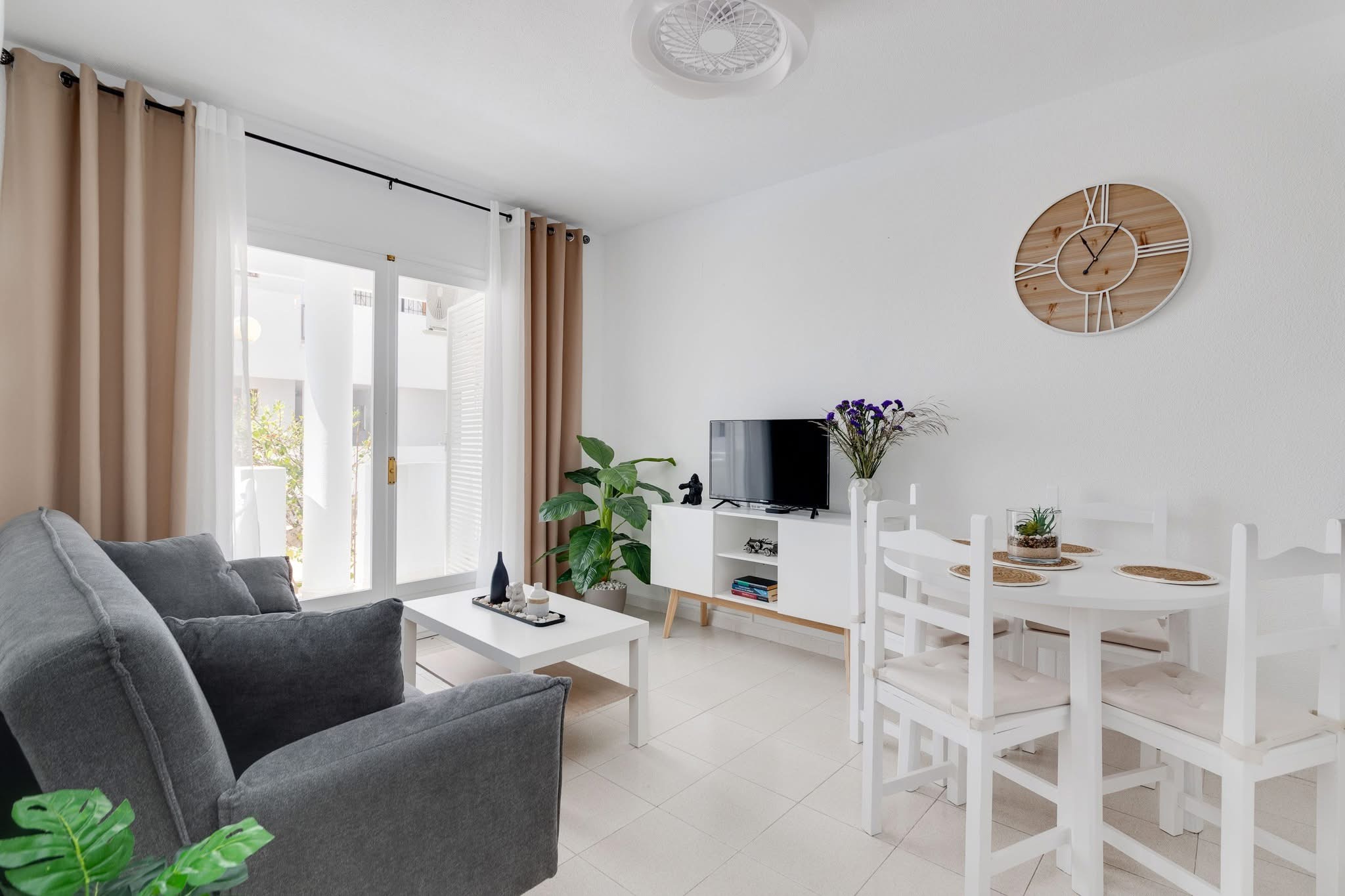 Alquilar Apartamento con 1 dormitorio en 239, Avenida Diego Ramírez Pastor , Torrevieja