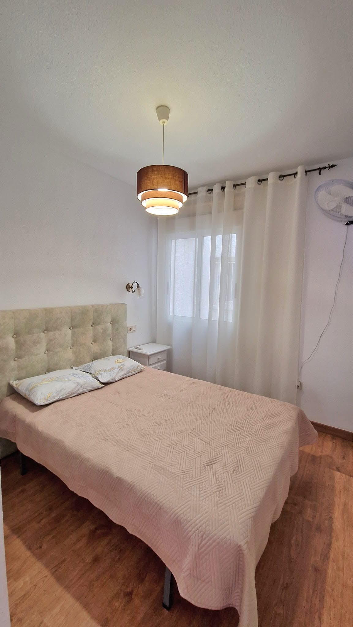Alquilar Apartamento con 2 dormitorios en C.Bergantin 24, Torrevieja