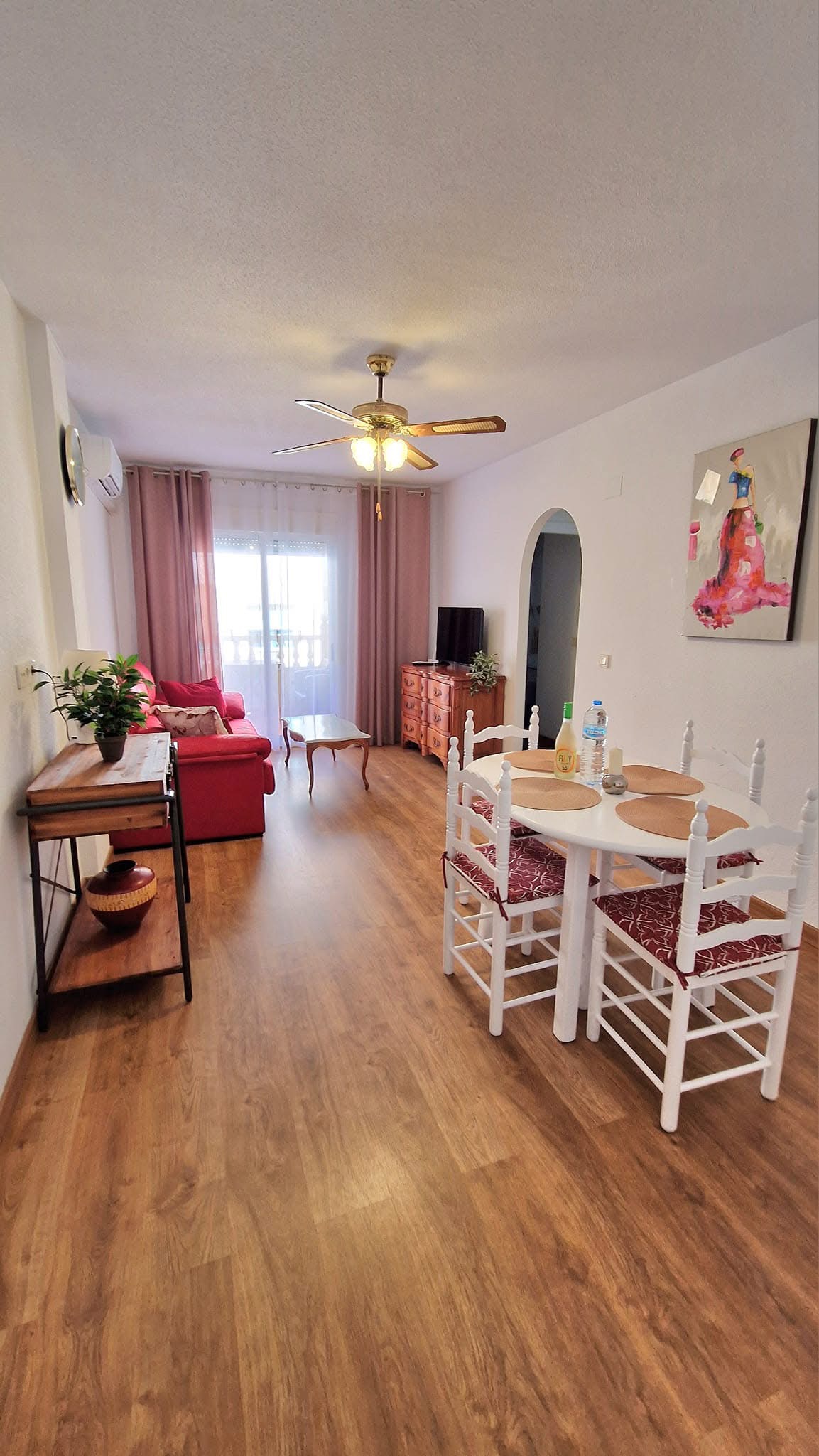 Alquilar Apartamento con 2 dormitorios en C.Bergantin 24, Torrevieja