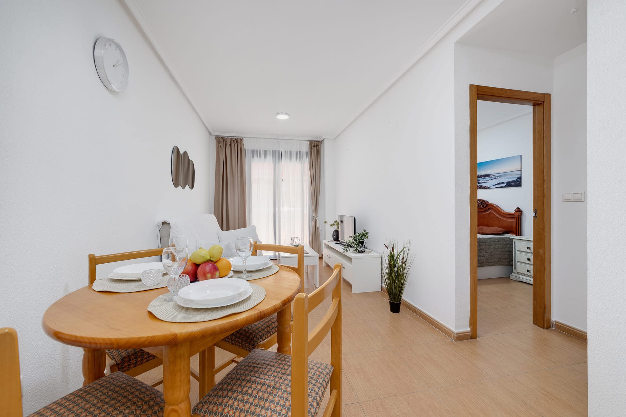 Alquilar Apartamento con 1 dormitorio en C. Finlandia 9, Torrevieja