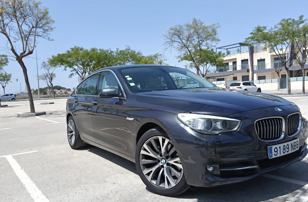 BMW 530 GT nuoma Torreviejoje: kaina ir sąlygos
