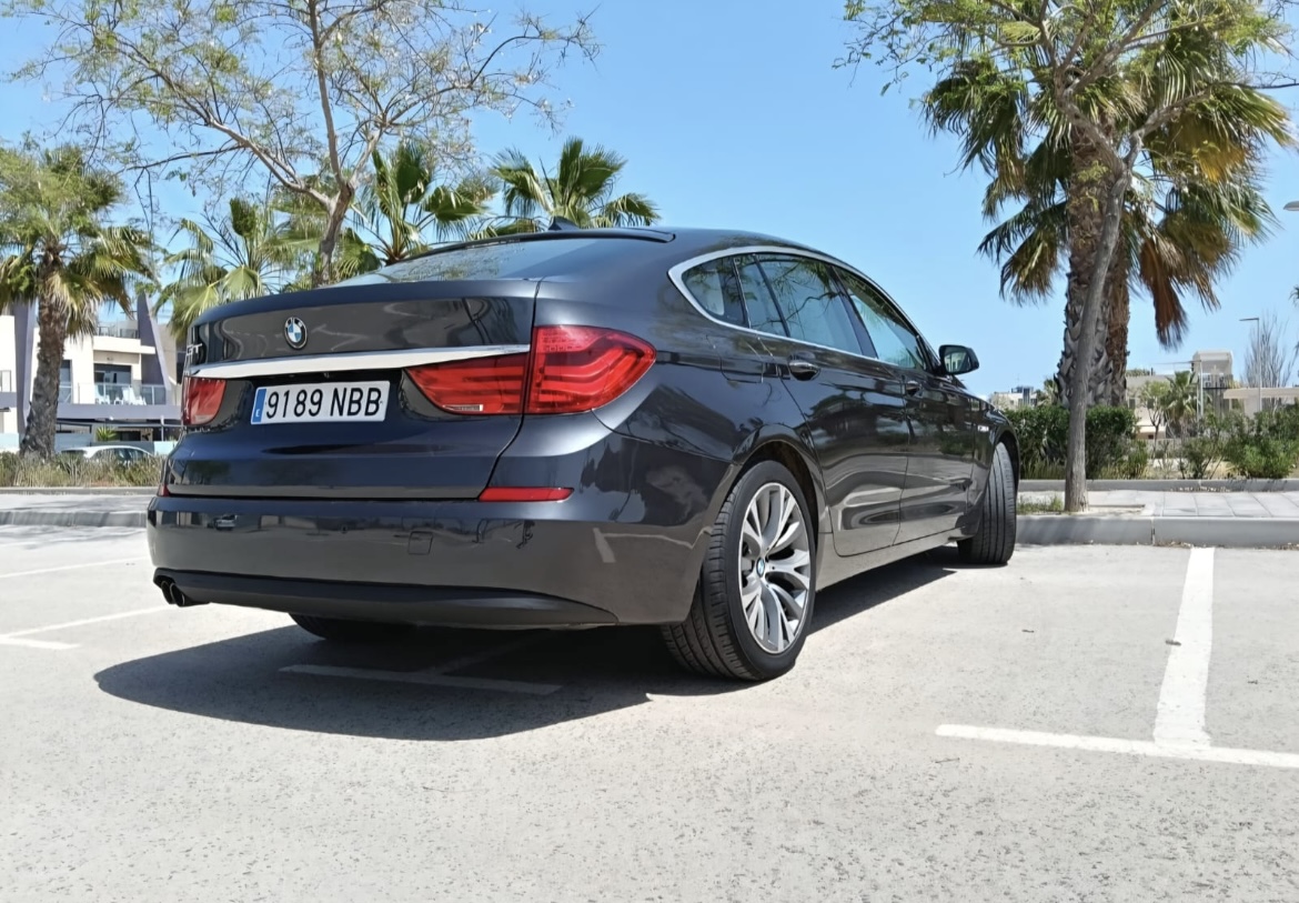 BMW 530 GT nuoma Torreviejoje: kaina ir sąlygos