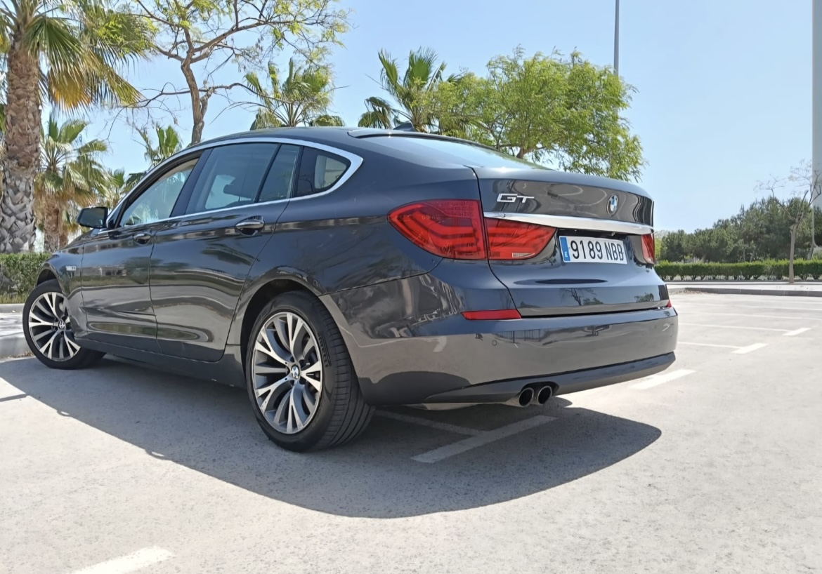 Аренда BMW 530 GT в Торревьехе: цена и условия