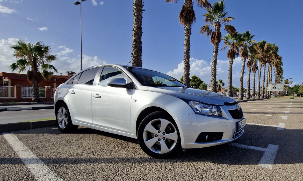 Аренда Chevrolet Cruize в Торревьехе: цена и условия