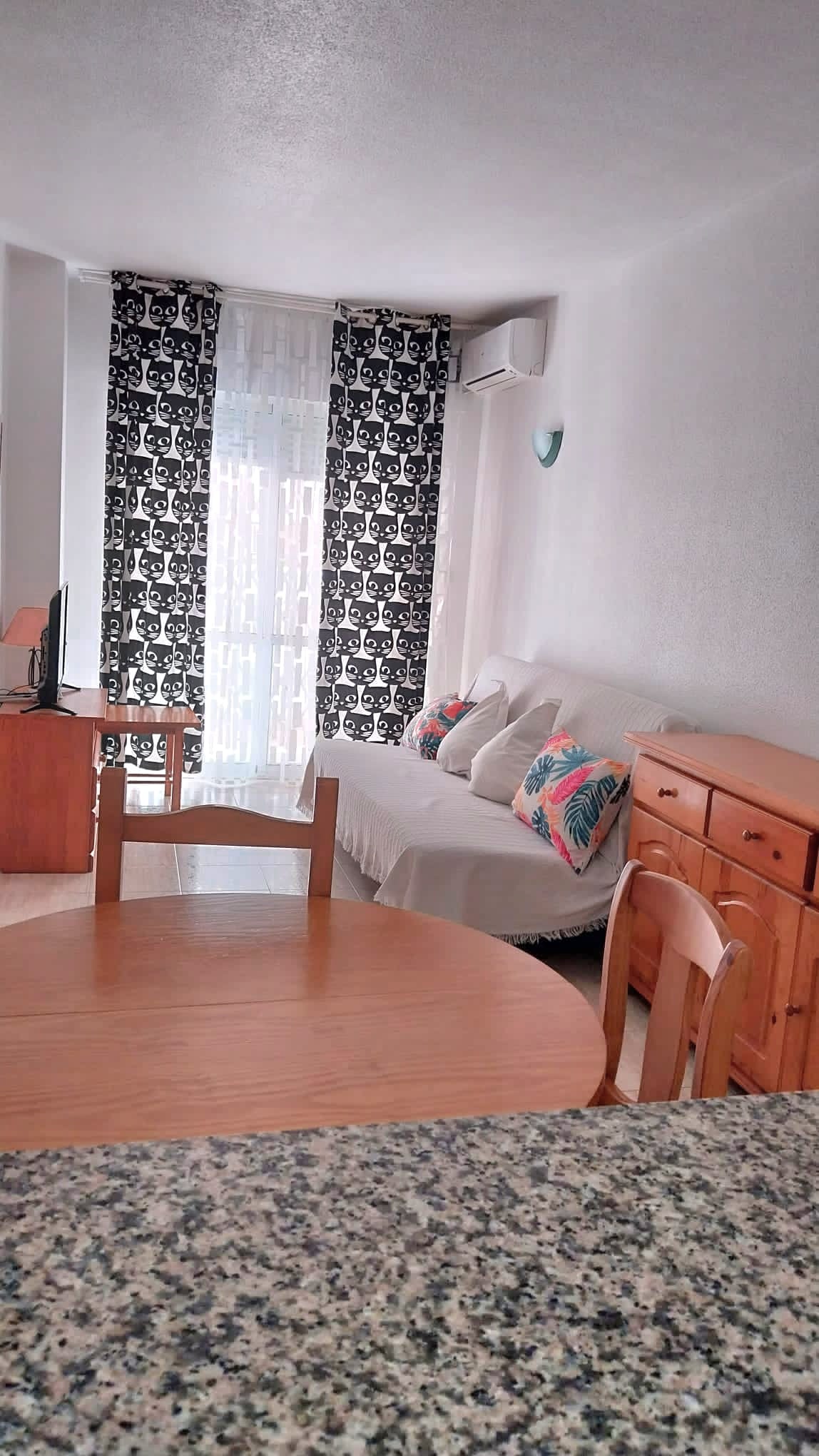 Alquilar Apartamento con 2 dormitorios en Calle la Loma 35, Torrevieja
