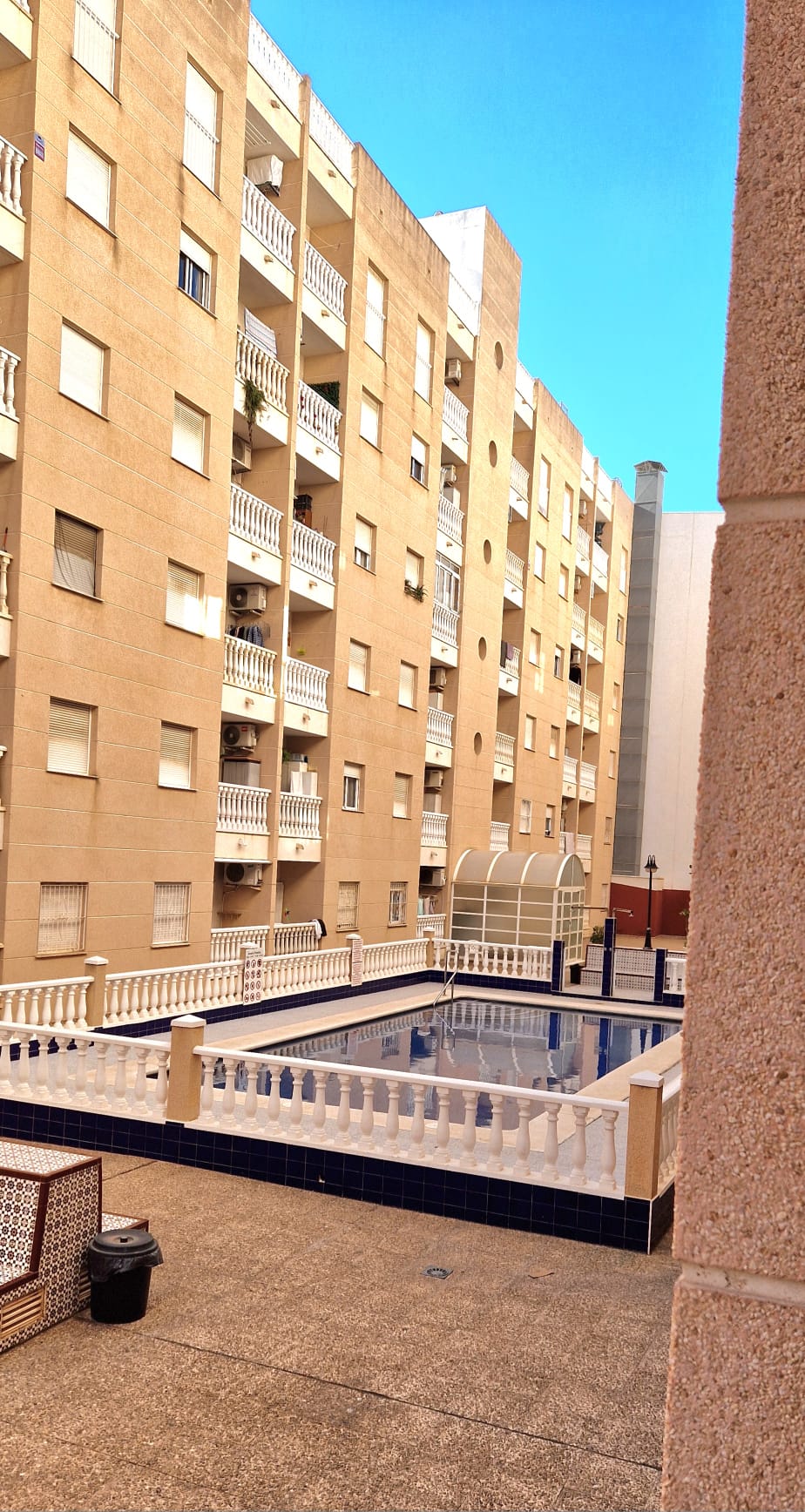 Alquilar Apartamento con 2 dormitorios en Calle la Loma 35, Torrevieja