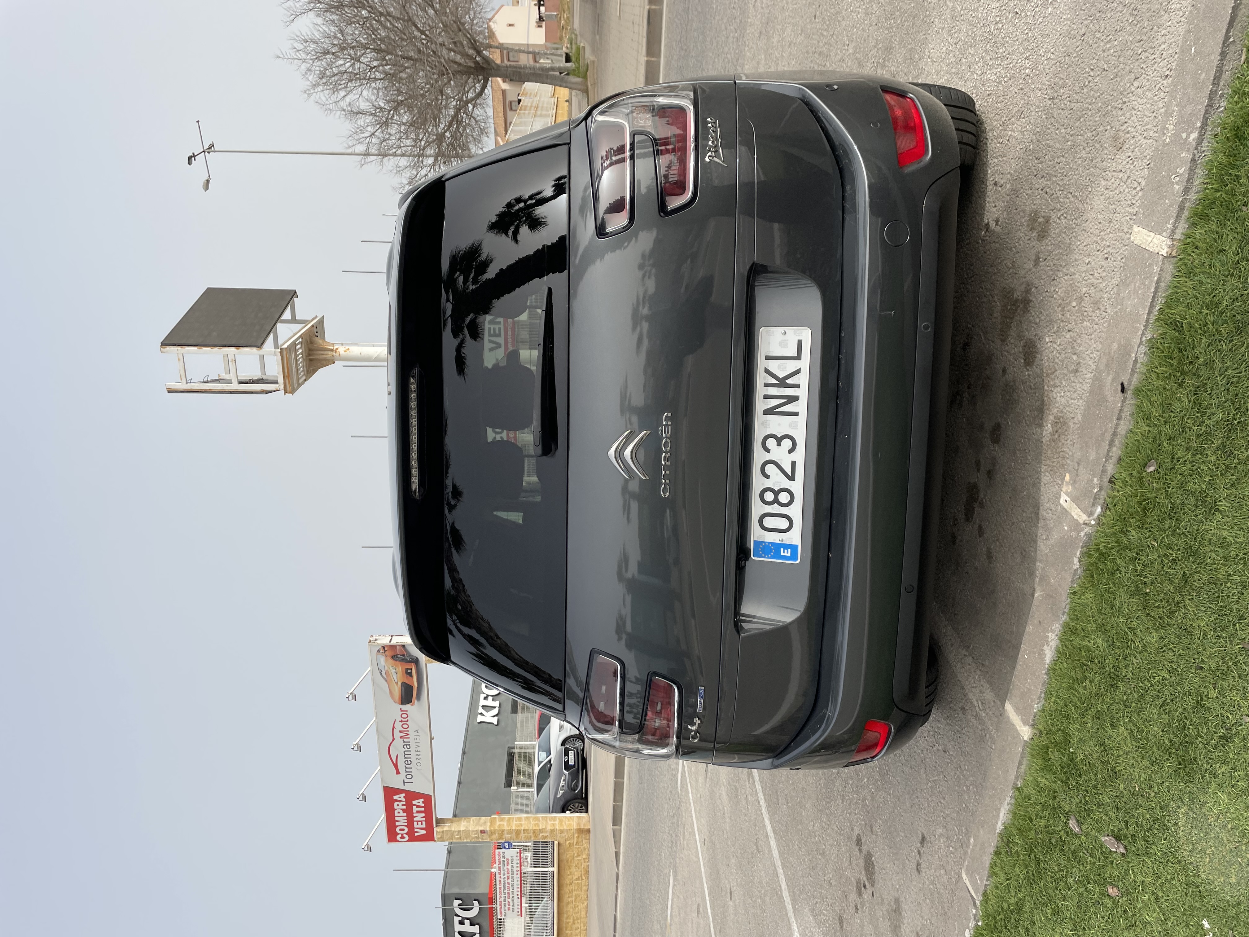 Аренда Citroen C4 Picasso в Торревьехе: цена и условия