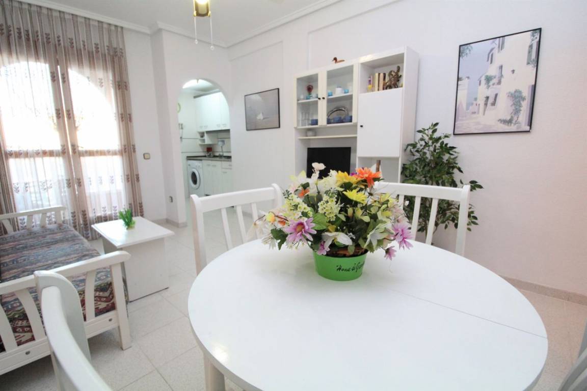 Alquilar Apartamento con 3 dormitorios en C.Santomera 27,Torrevieja