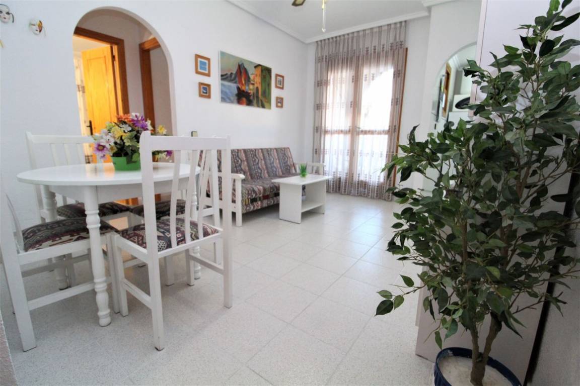 Alquilar Apartamento con 3 dormitorios en C.Santomera 27,Torrevieja