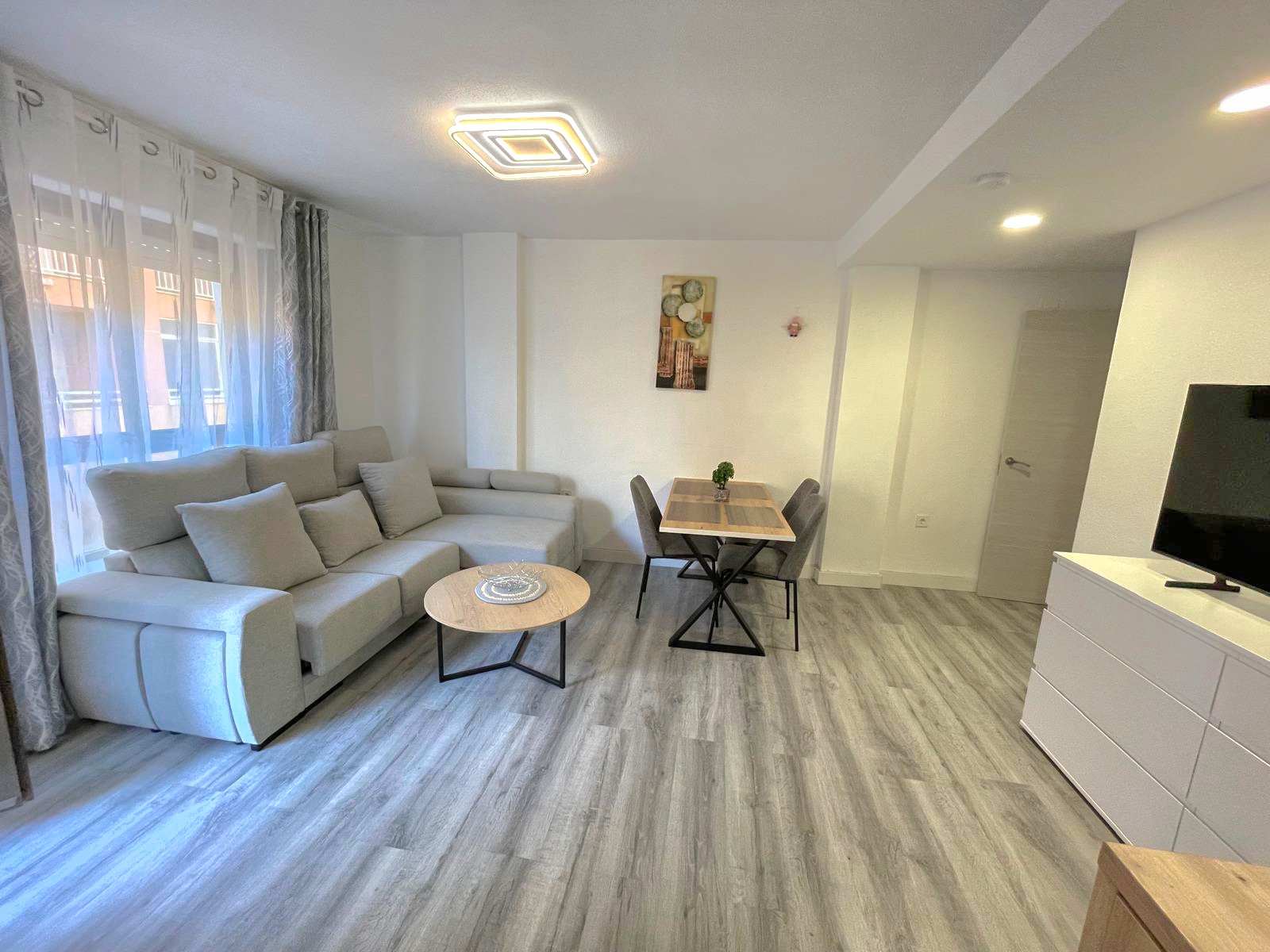 Alquilar Apartamento con 2 dormitorios en C.Suecia 10, Torrevieja