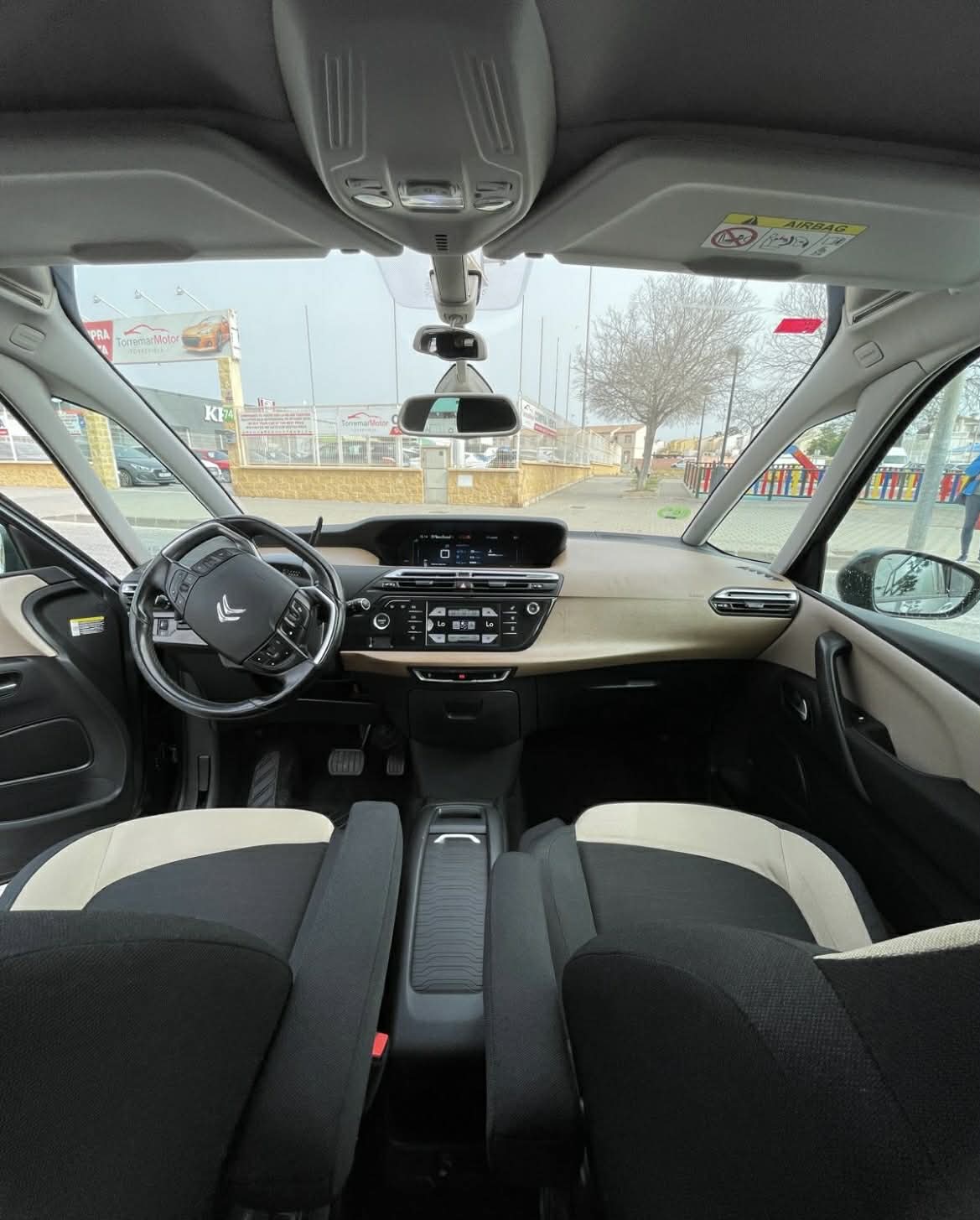 Citroen C4 Picasso nuoma Torreviejoje: kaina ir sąlygos
