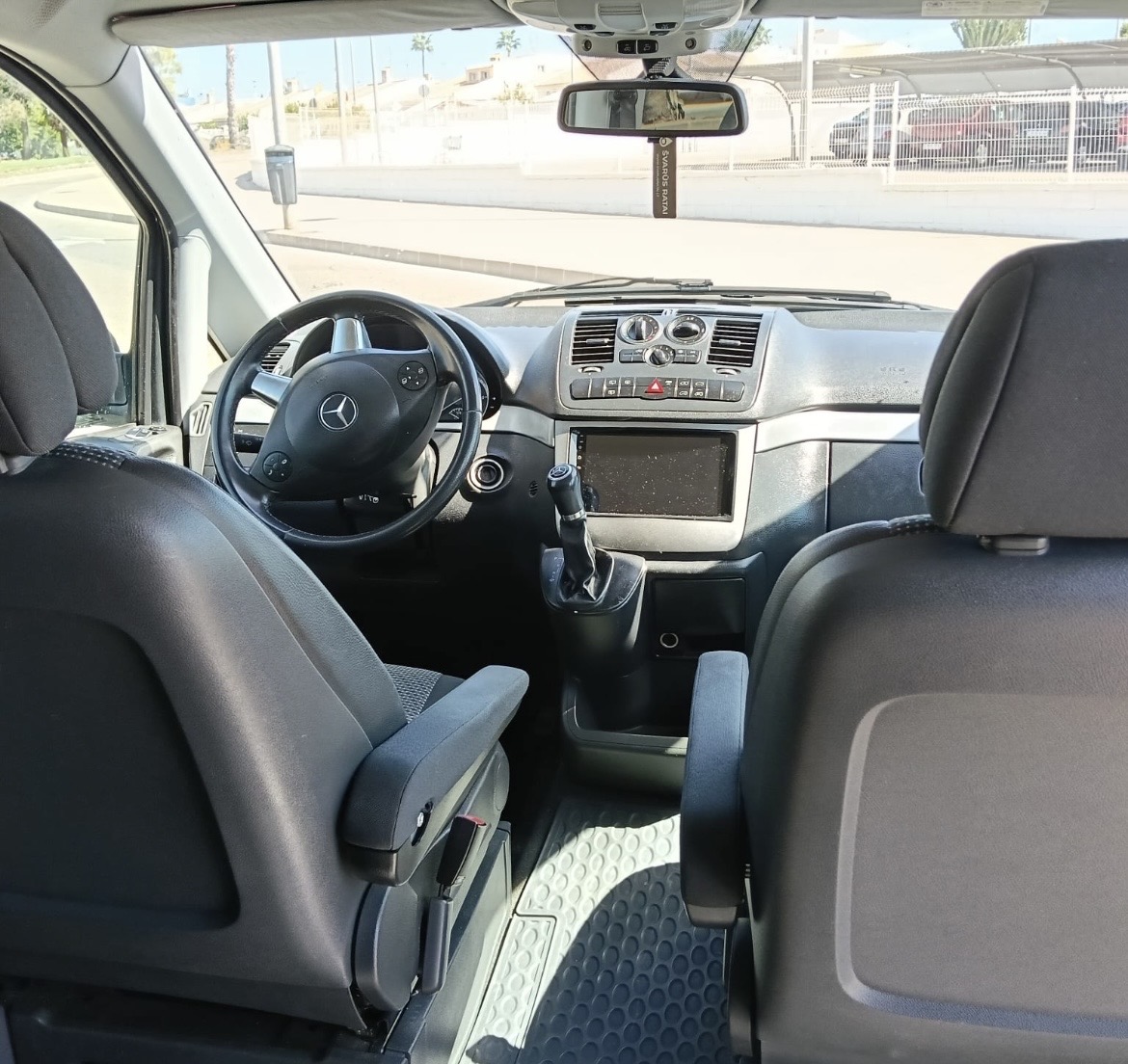 Alquiler de Mercedes-Benz Vito en Torrevieja: Precios y Condiciones