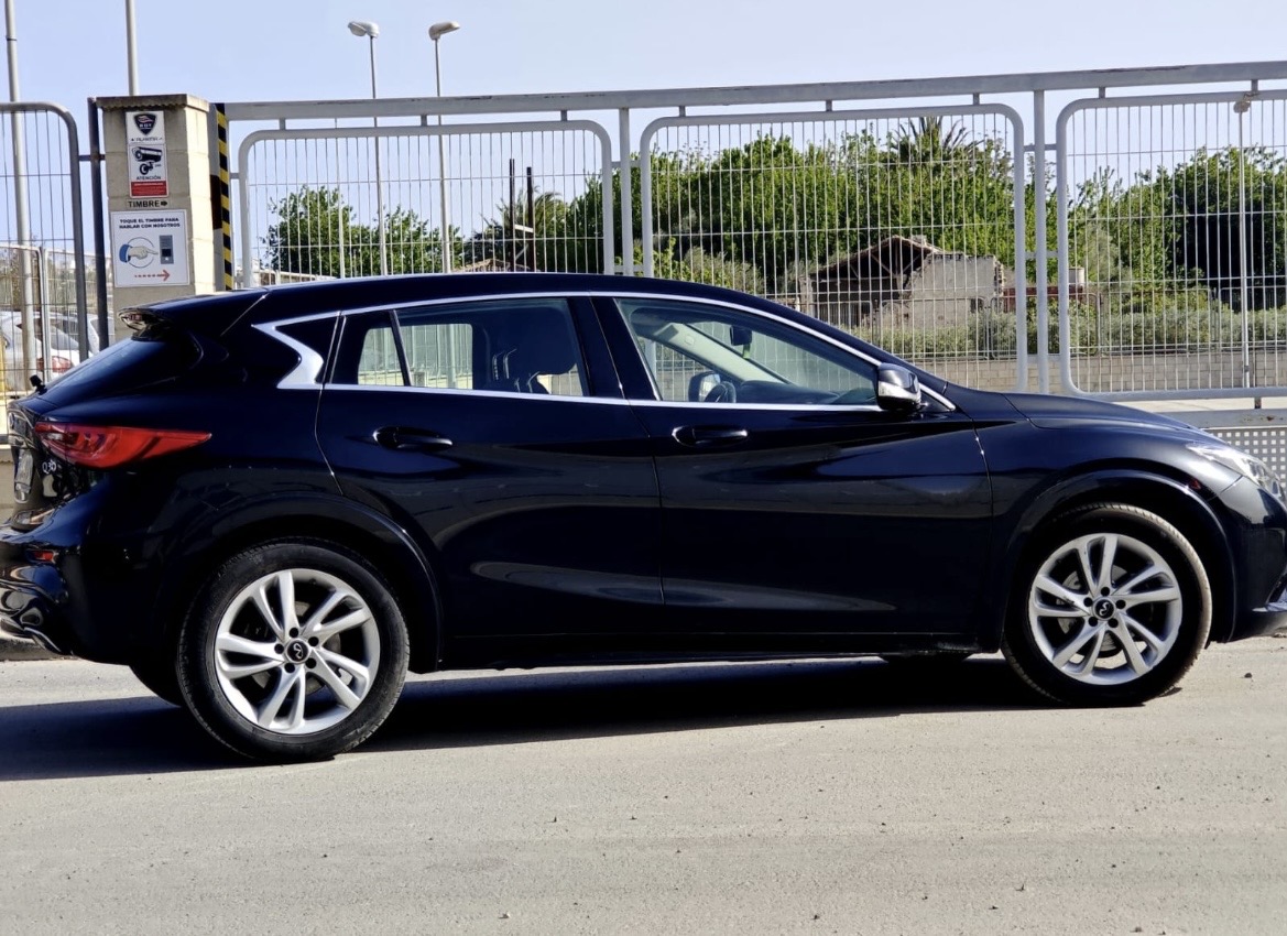 Infiniti Q30 nuoma Torreviejoje: kaina ir sąlygos