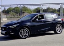 Infiniti Q30 nuoma Torreviejoje: kaina ir sąlygos
