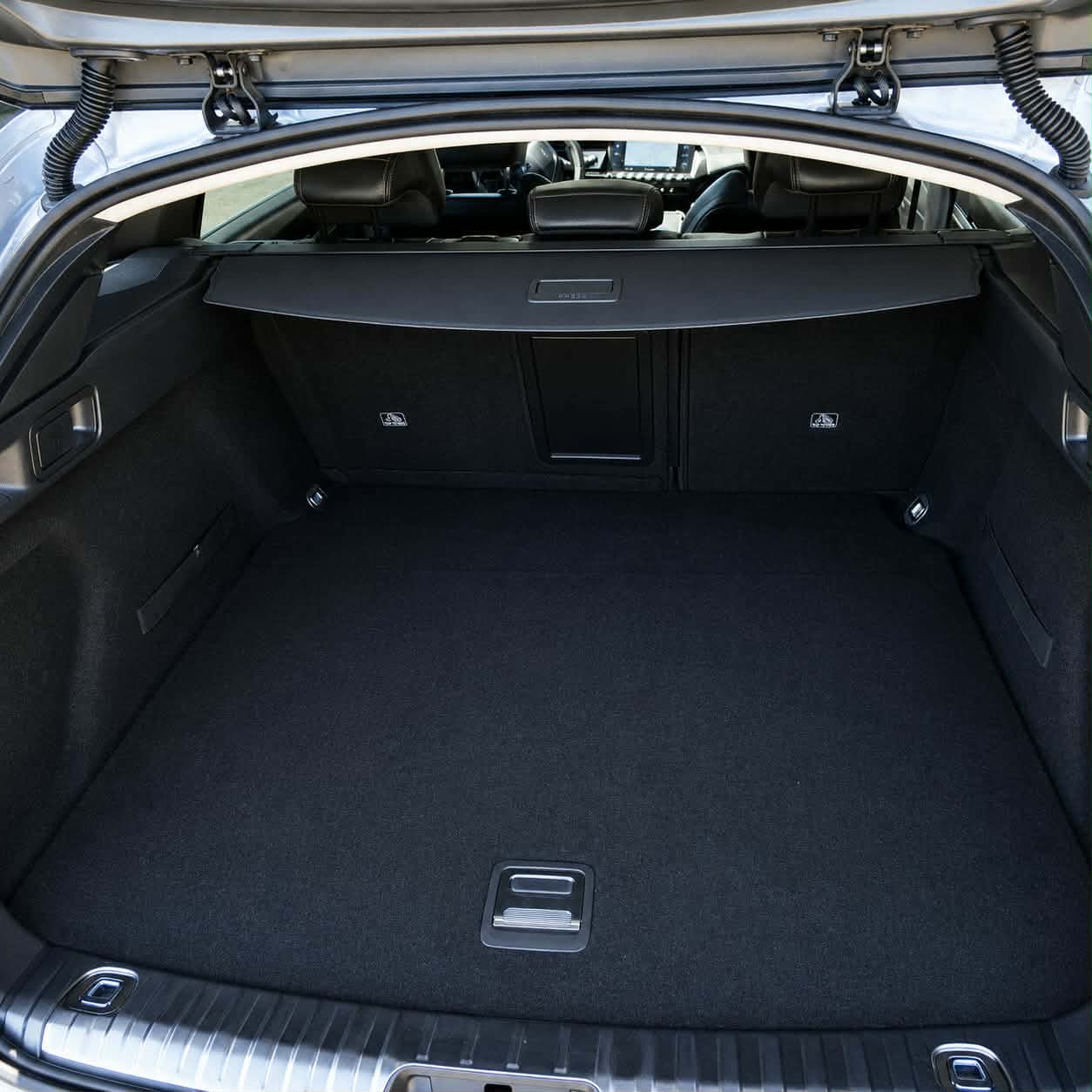 Rent Peugeot 508SW in Torrevieja: Prices and Terms
